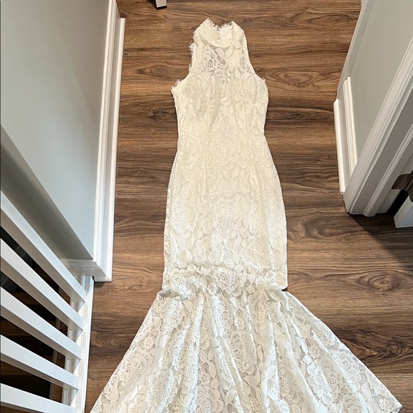 Elegant White Lace Prom Dress - Picture 2 of 5